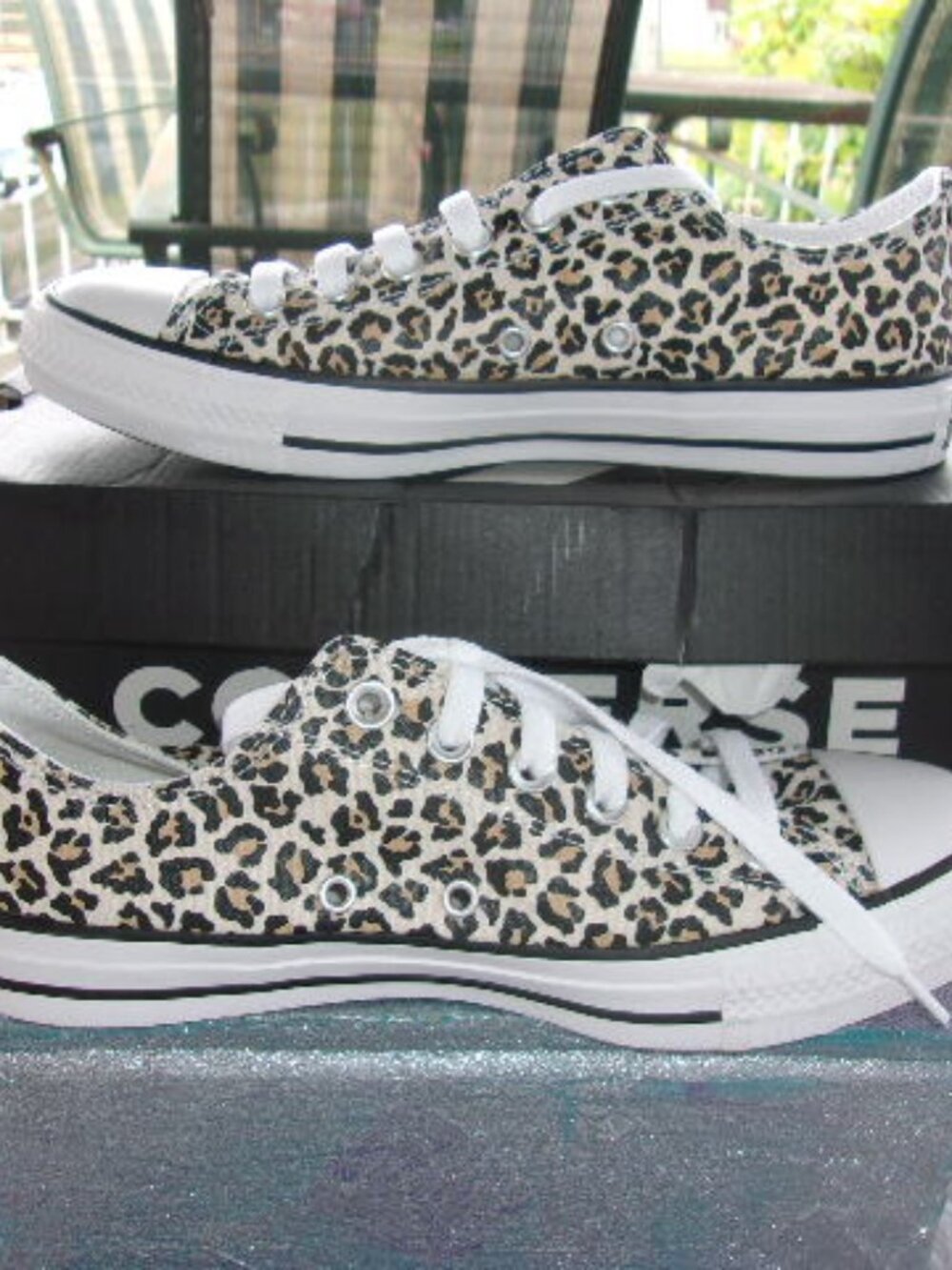 S-231 WOMENS CONVERSE CHUCK TAYLOR LOWTOPS LEOPARD PRINT W/BOX - Picture 2 of 9